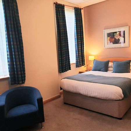 Готель Cheadle House Екстер'єр фото